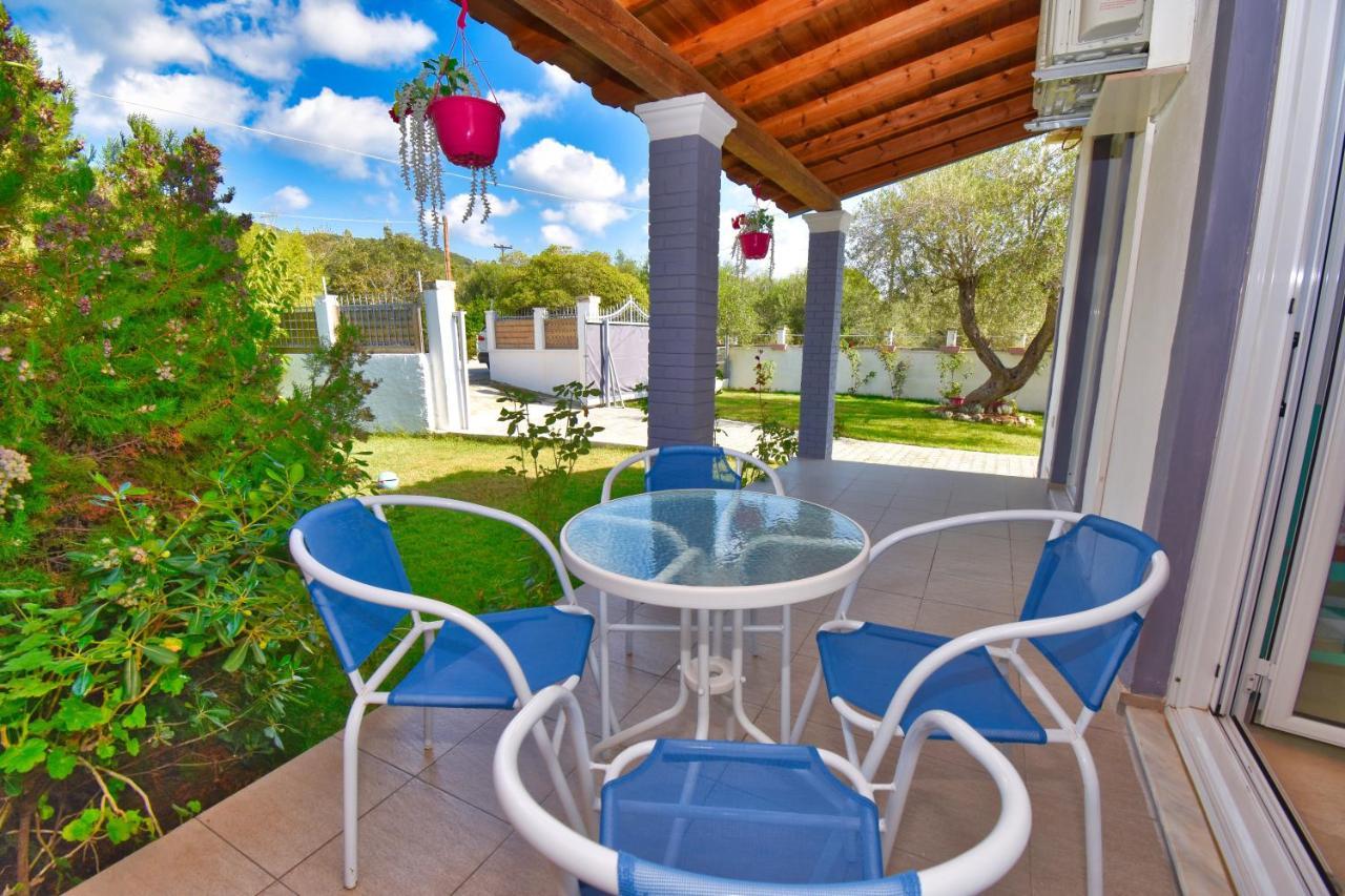 Ninas Cottage Línia Екстериор снимка