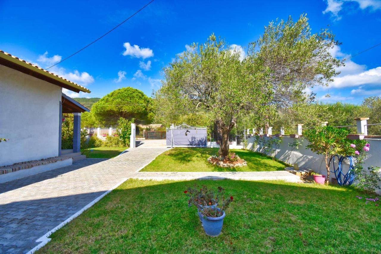 Ninas Cottage Línia Екстериор снимка