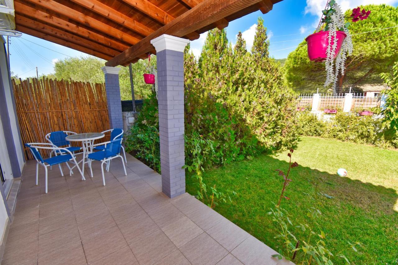 Ninas Cottage Línia Екстериор снимка
