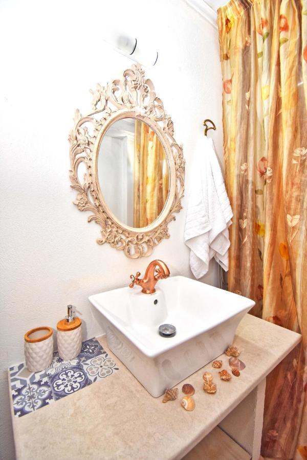 Ninas Cottage Línia Екстериор снимка